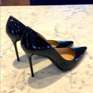 Stuart Weitzman black stiletto herls